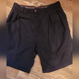 Mens 100%silk Tommy Bahama  shorts size 35